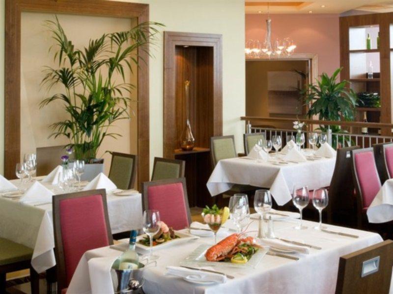 Self Catering Lodges At The Blarney Hotel & Golf Resort Экстерьер фото