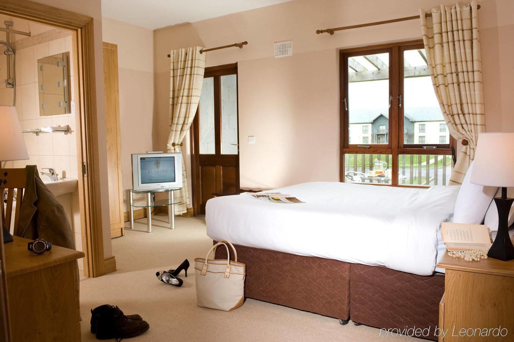 Self Catering Lodges At The Blarney Hotel & Golf Resort Экстерьер фото