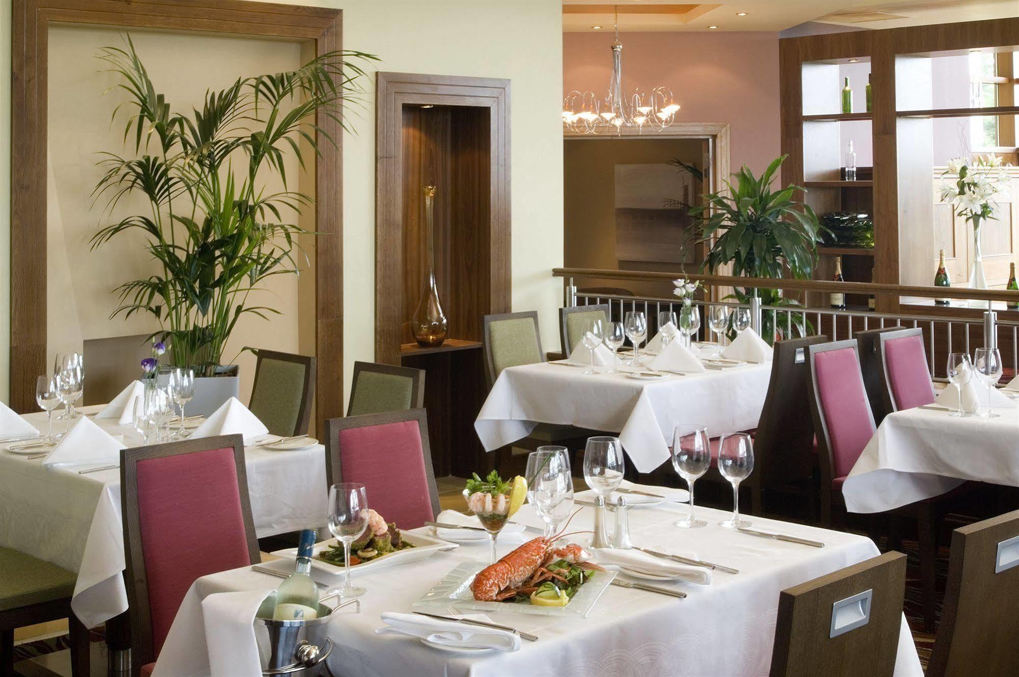 Self Catering Lodges At The Blarney Hotel & Golf Resort Ресторан фото